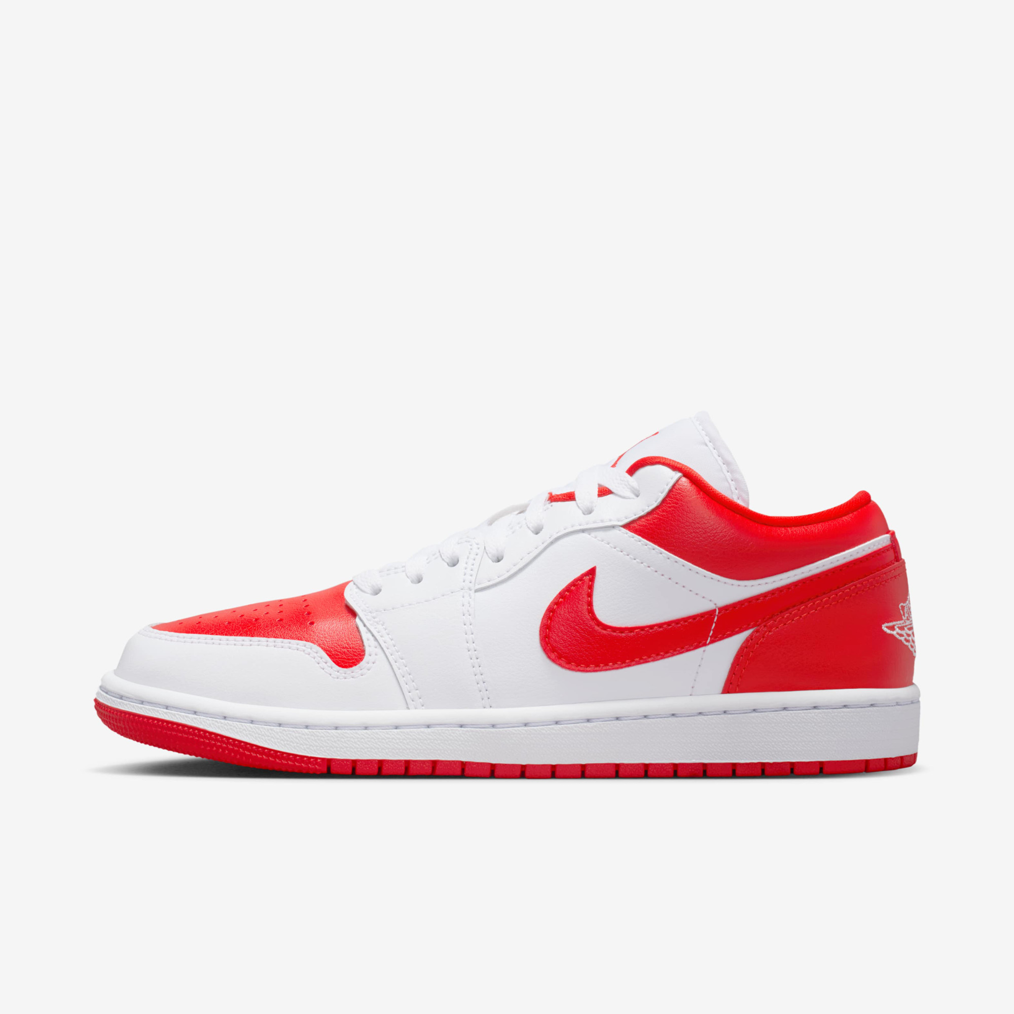 Кросівки Jordan WMNS AIR 1 LOW DC0774-110