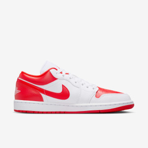 Кросівки Jordan WMNS AIR 1 LOW DC0774-110