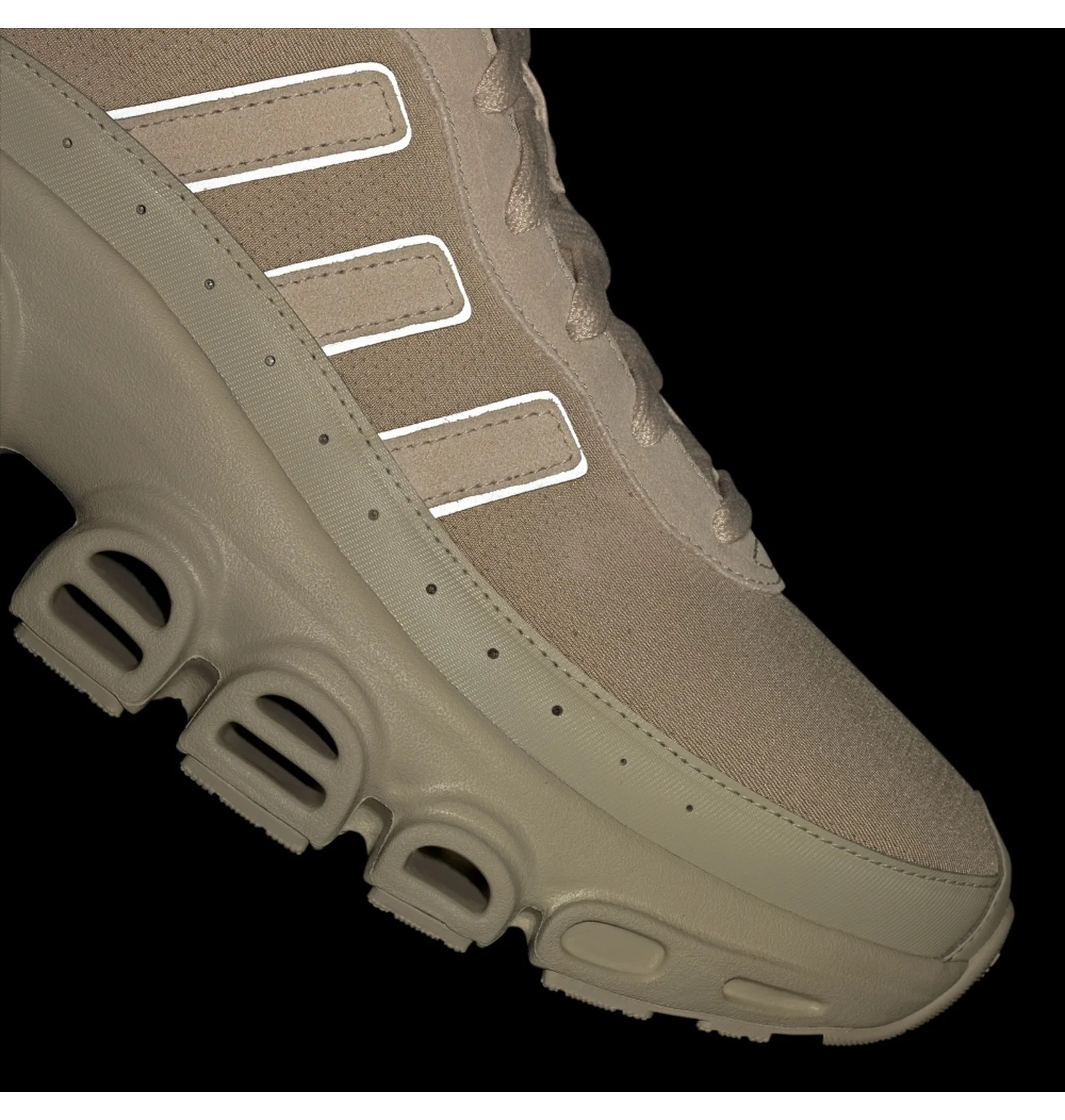 Кросівки чоловічі Adidas Adifom Megaride Shoes Beige IE4045