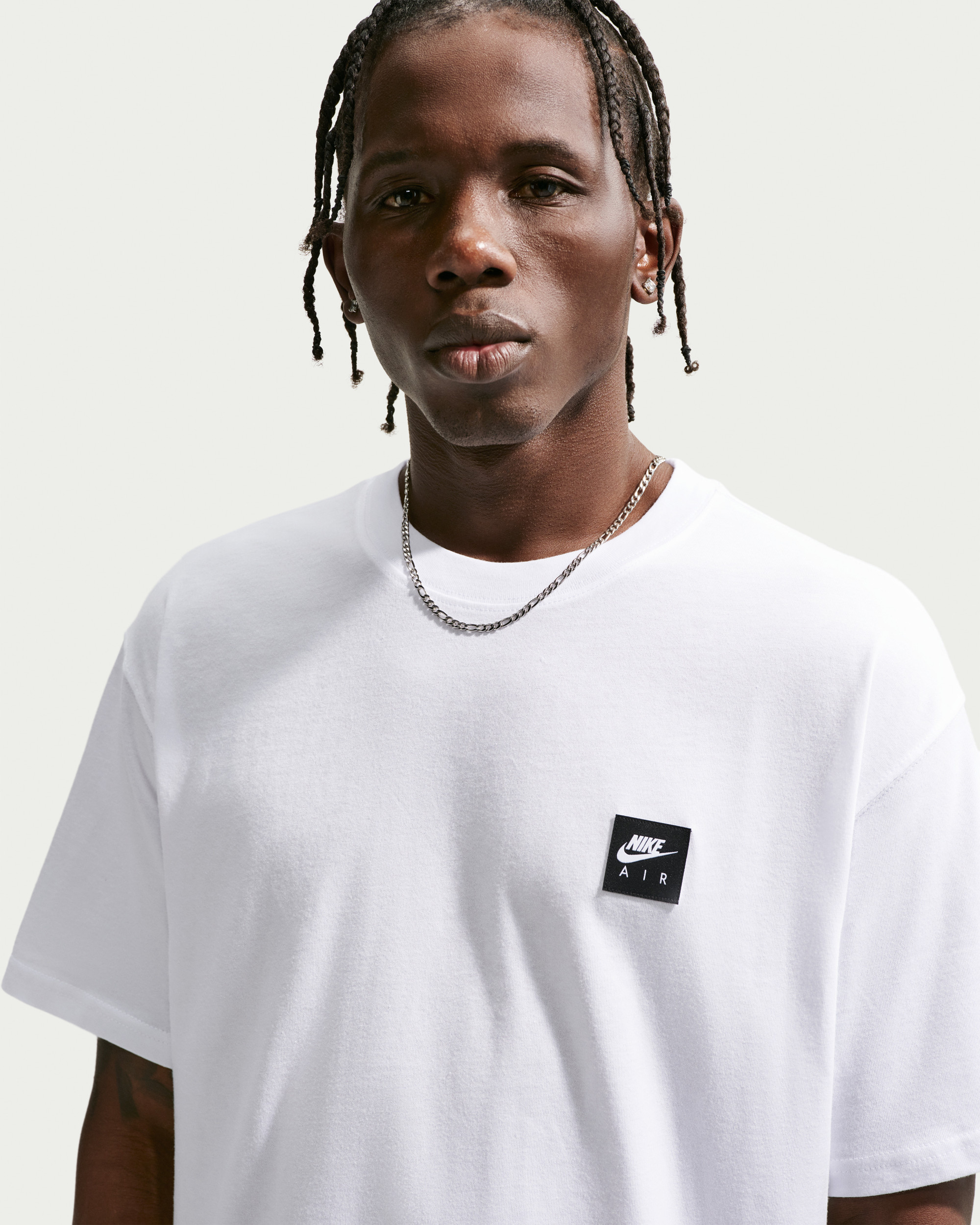 Футболка Nike U NSW TEE LSE AIR BOX IR8021-100