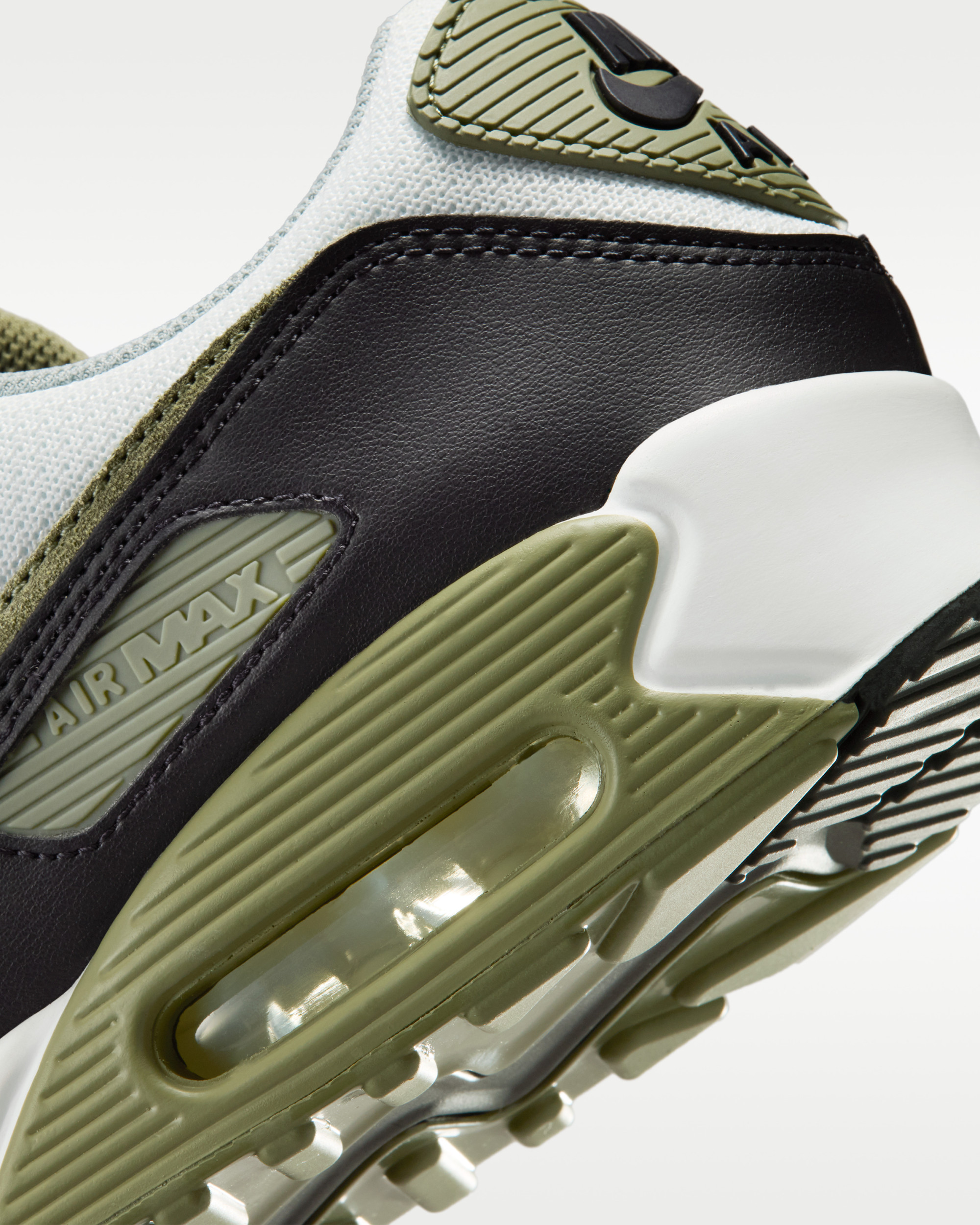 Кросівки Nike AIR MAX 90 DM0029-121