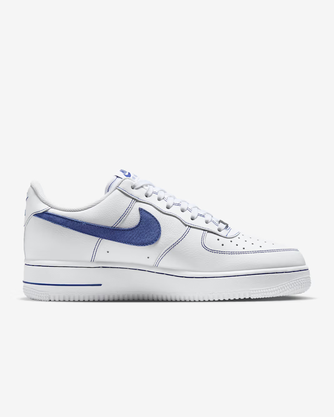 Кросівки Nike AIR FORCE 1 07 LV8 HQ2037-100