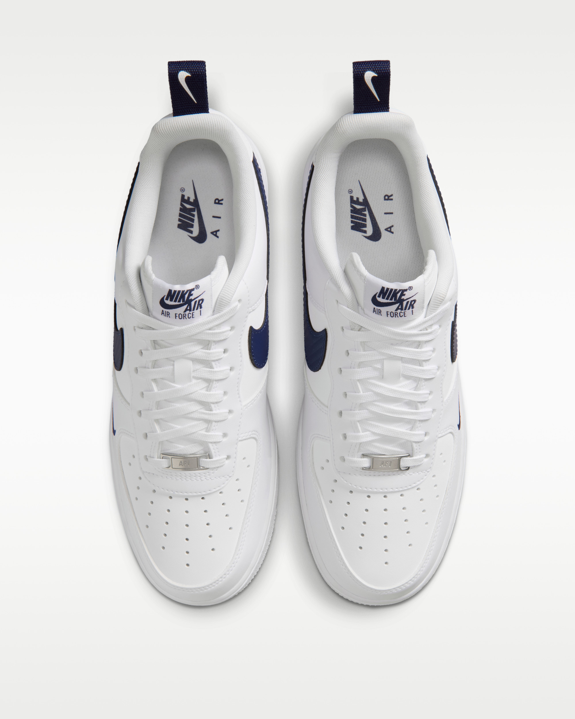 Кросівки Nike AIR FORCE 1 07 TECH ESS IR5599-100