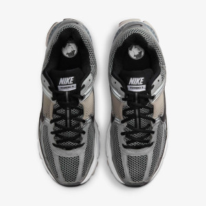 Кросівки Nike ZOOM VOMERO 5 FJ4151-007