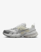 Кросівки Nike W V2K RUN FD0736-104