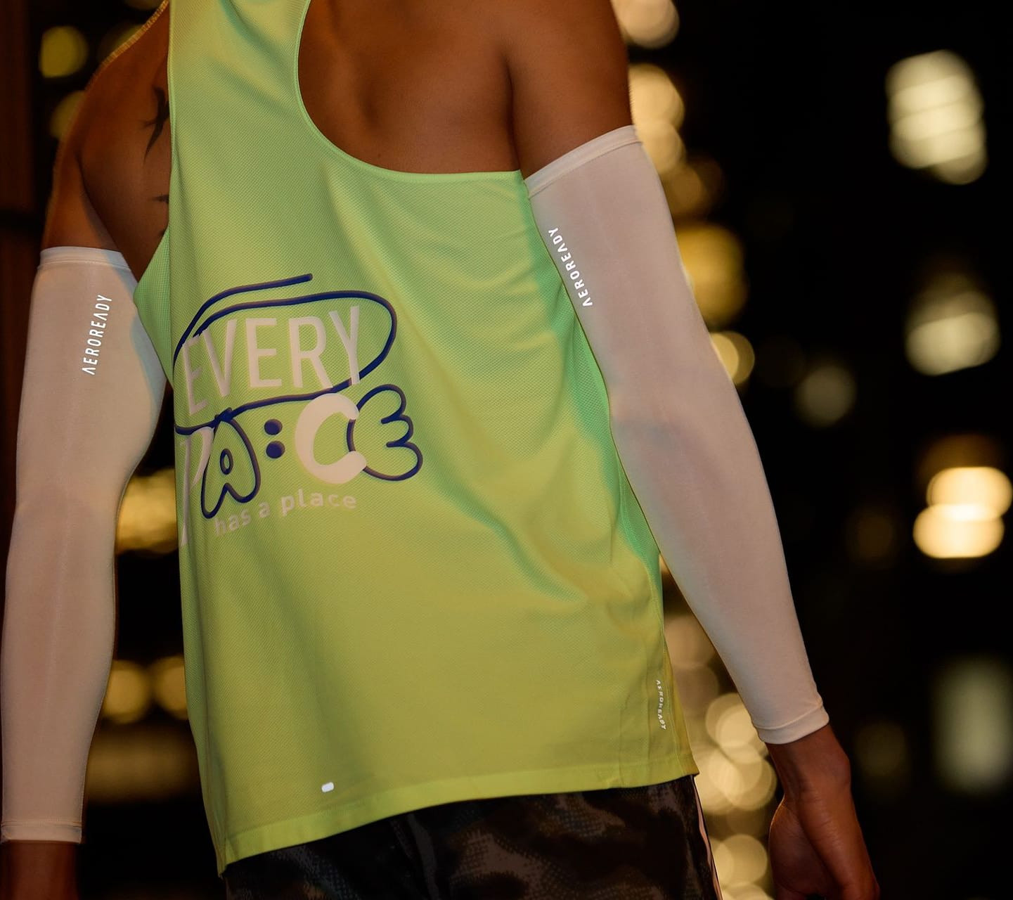 Нарукавники компресійні Adidas Climacool Compression Arm Sleeves білий Уні S/M ADSL-13011WH