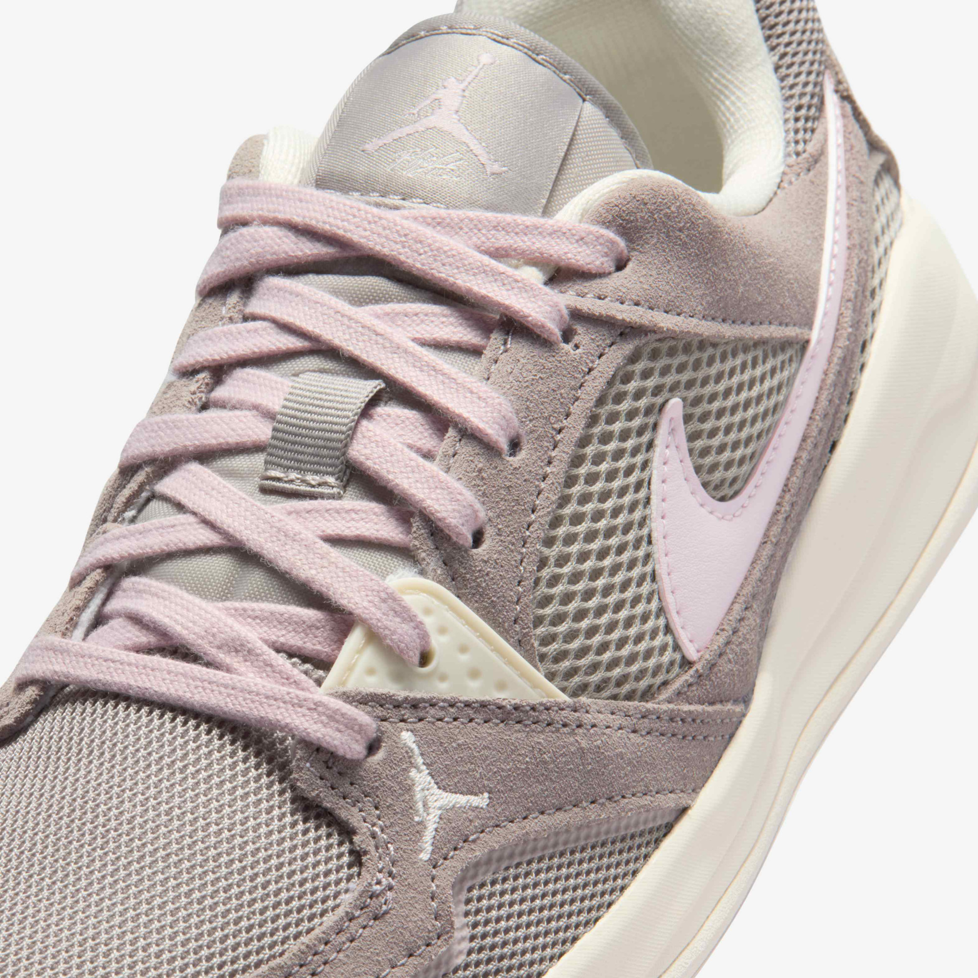 Кросівки Jordan WMNS CMFT ERA HJ6778-001