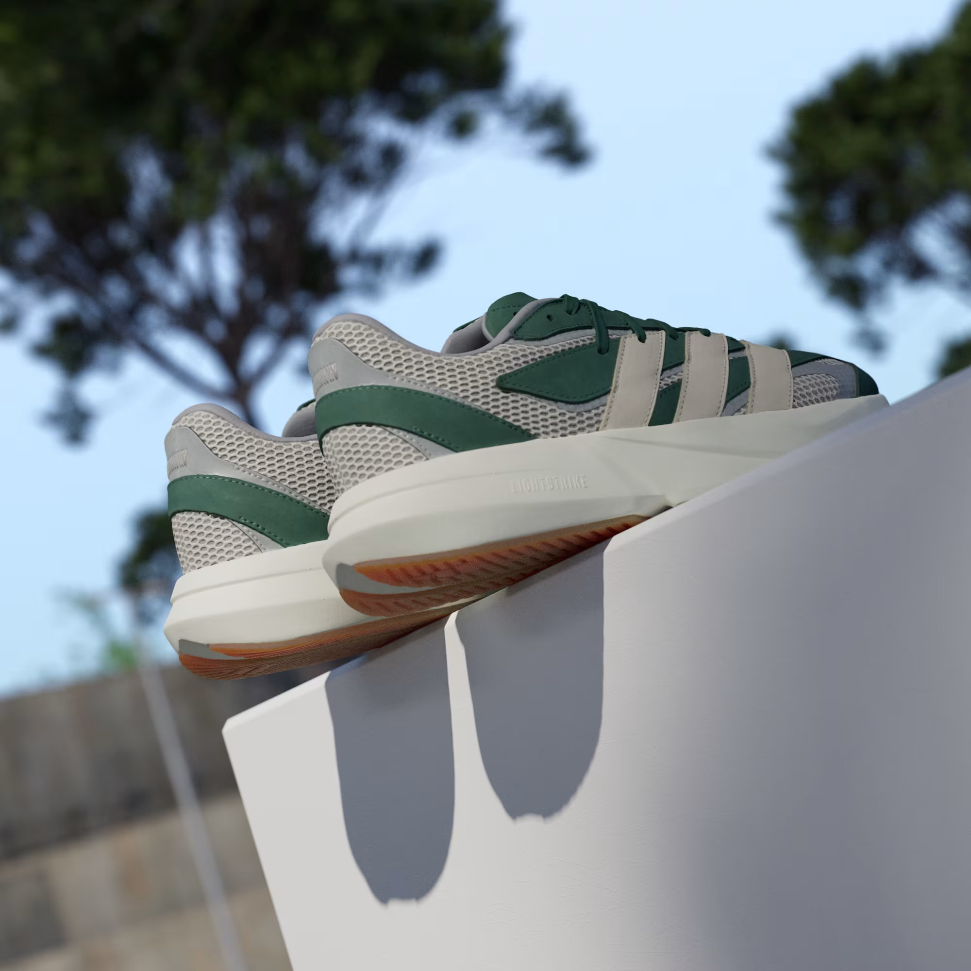 Кросівки чоловічі Adidas Lightblaze Green JR2616 JR2616