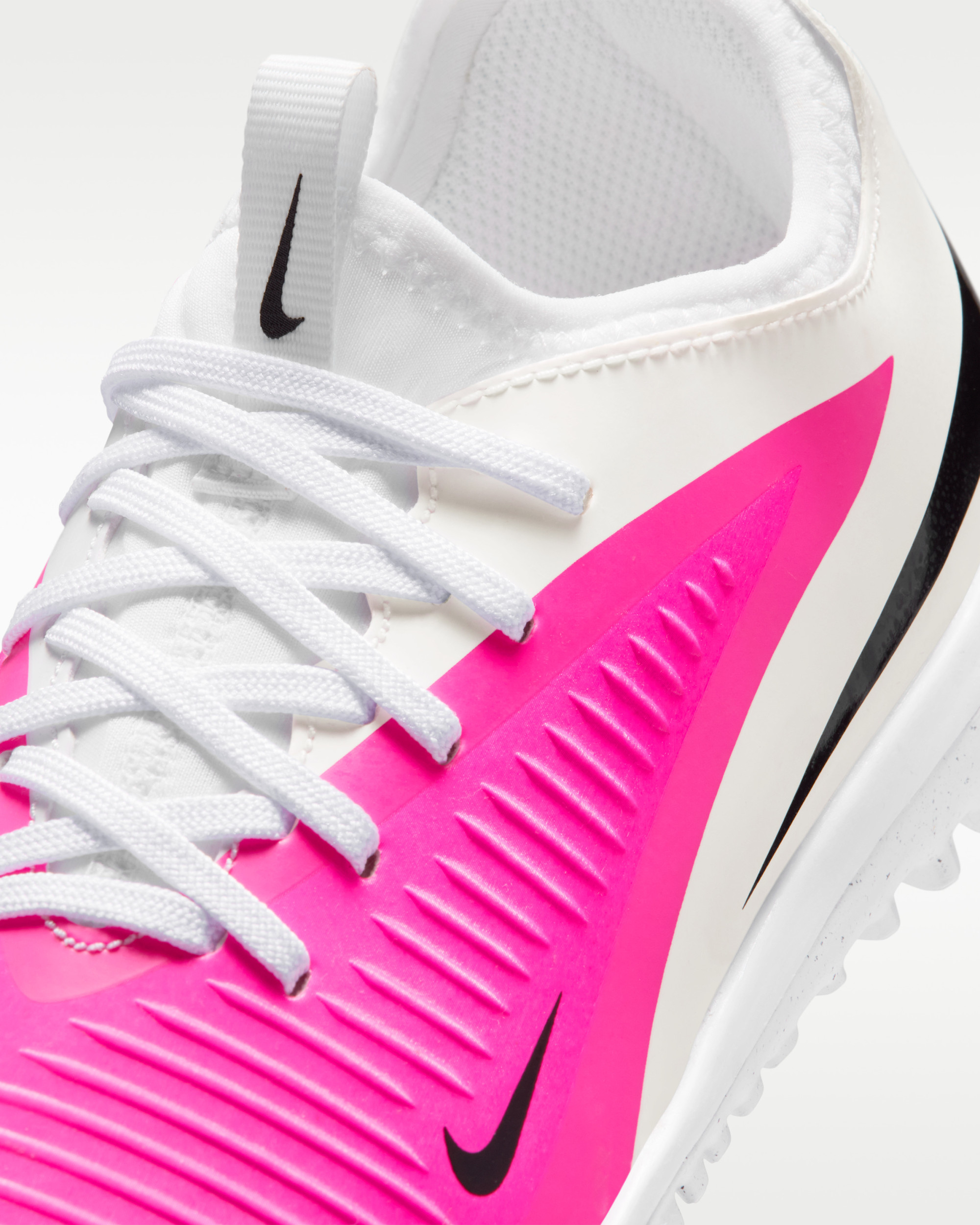 Сороконіжки Nike JR PHANTOM 6 LOW ACAD TF T IH1797-901