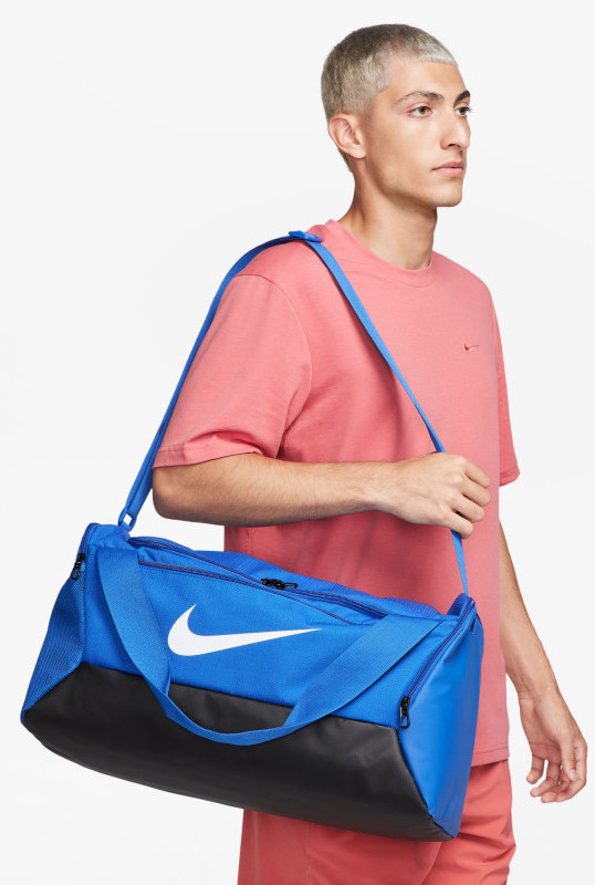 Сумка Nike NK BRSLA S DUFF - 9.5 41L чорний, синій Уні 51x28х28 см DM3976-480