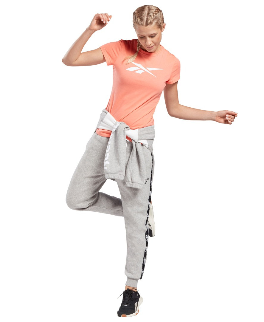 Футболка Reebok Sport TE GRAPHIC VECTOR TEE GI6640