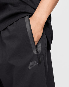 Штани чоловічі Nike Tech Black HM7158-010