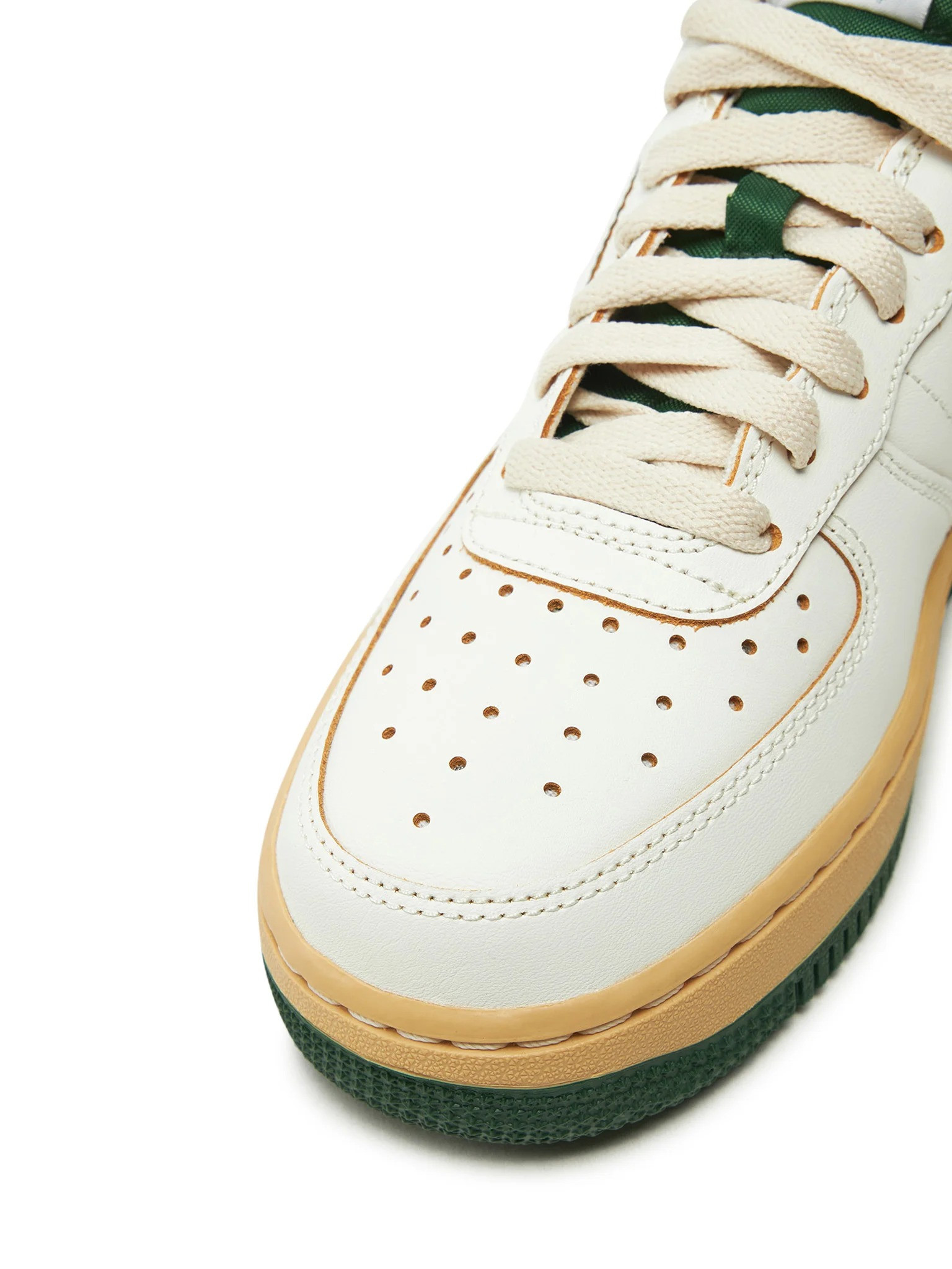Кросівки Nike WMNS AIR FORCE 1 07 DZ4764-133