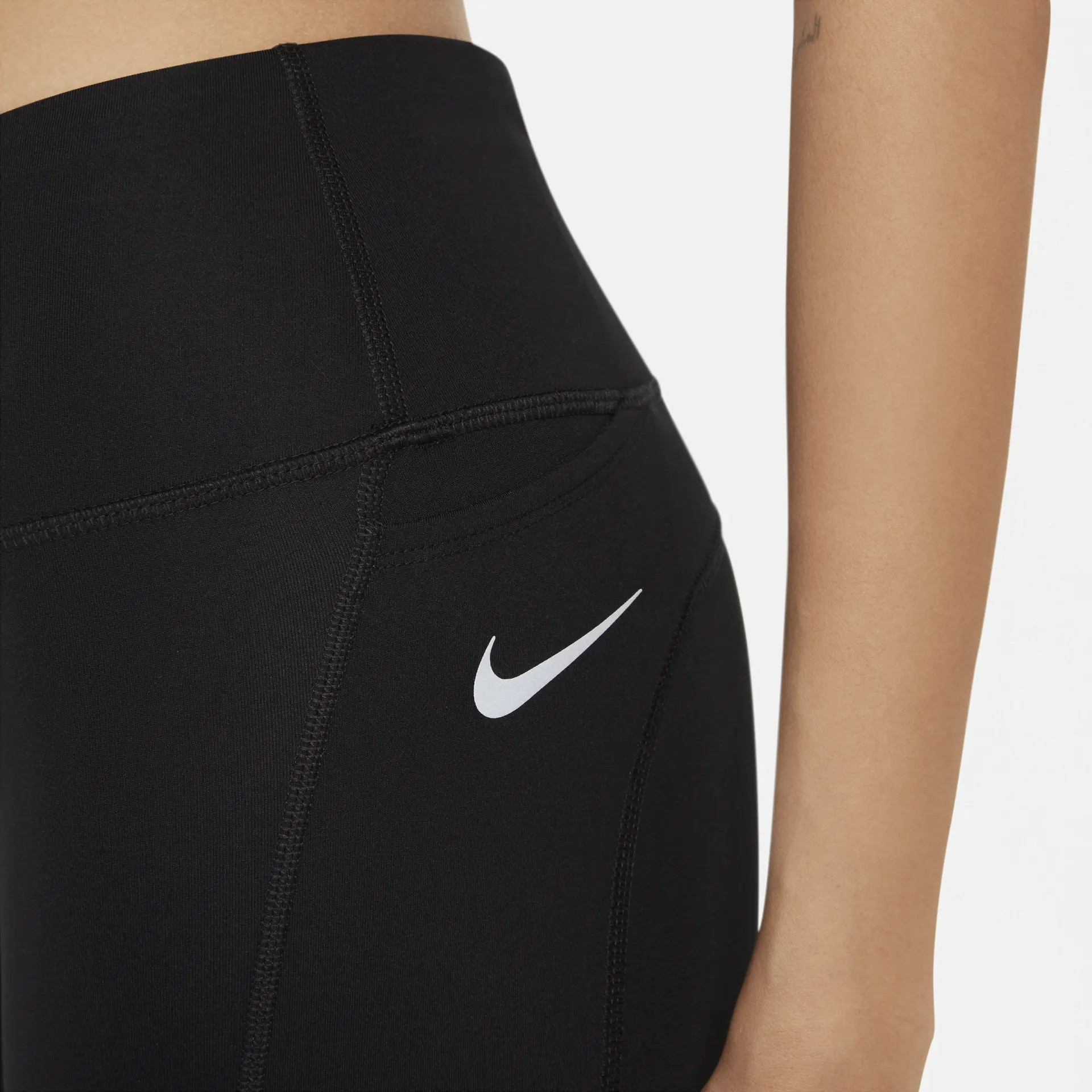 Шорти Nike W Nk Df Fast Shrt 7In CZ9165-010