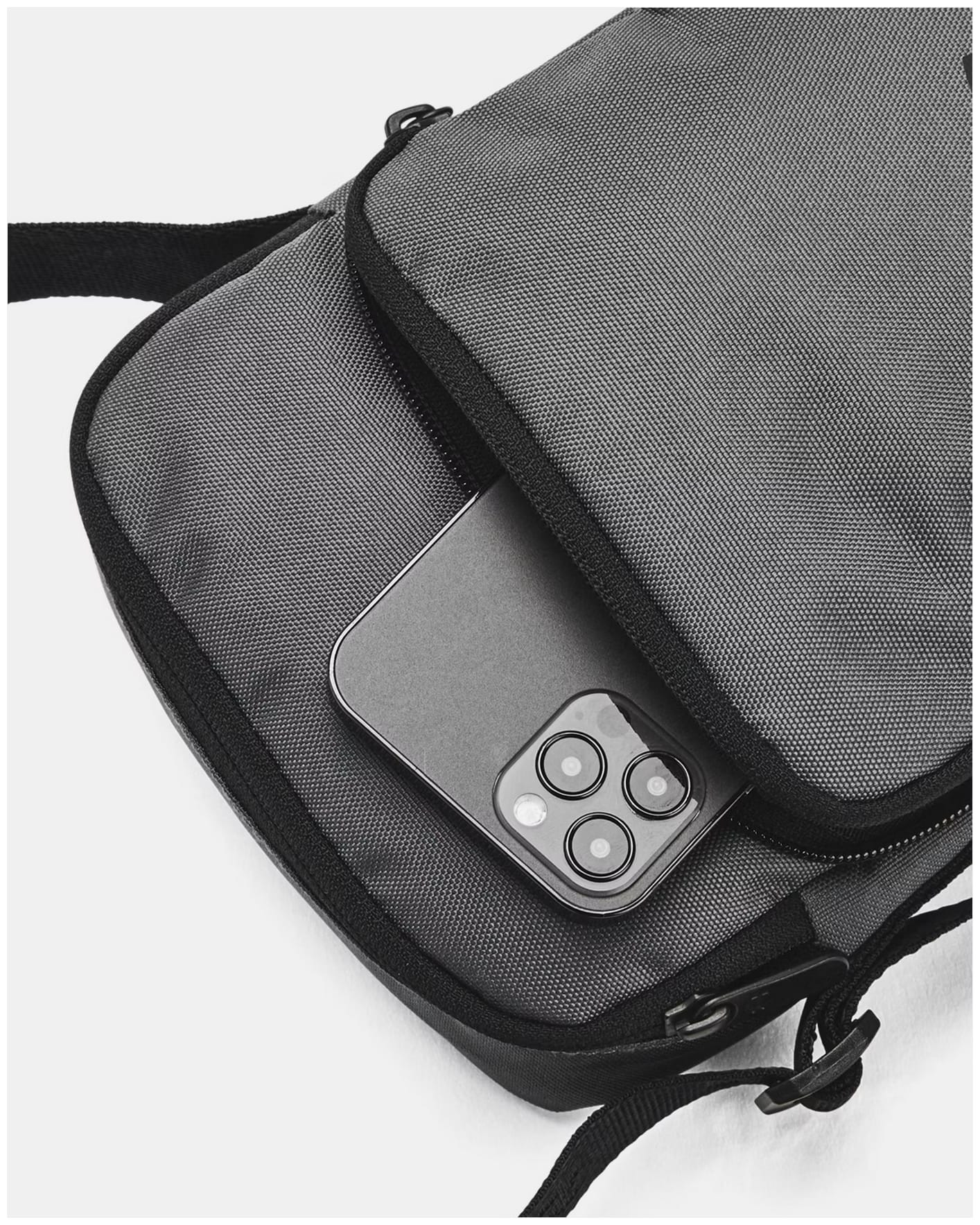 Сумка через плече Under Armour Essential Lite Crossbody 1381912-025