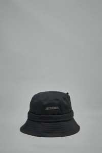 Панама JACQUEMUS LE BOB GADJO BUCKET HAT Black 22H223AC001-5001 990