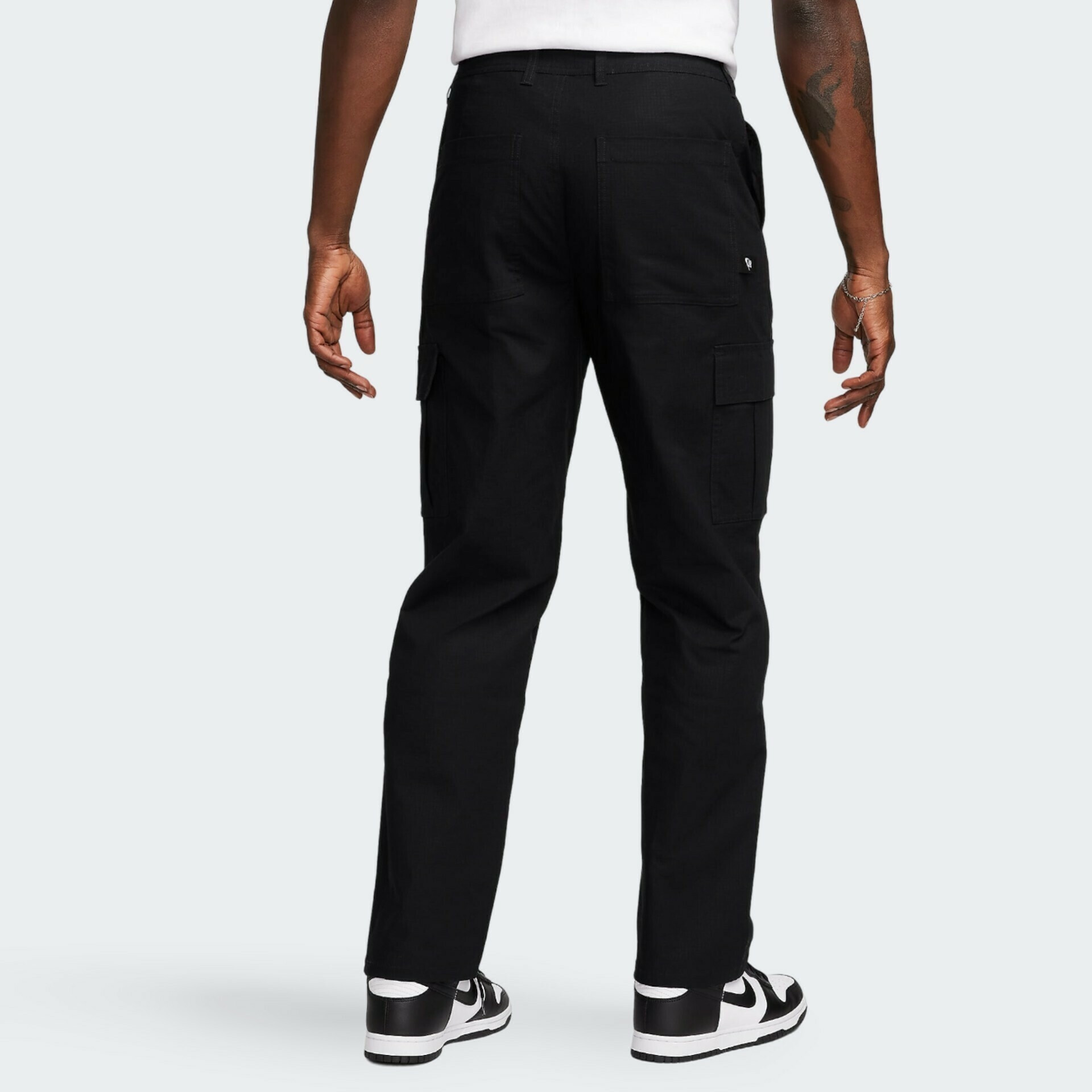 Штани Nike M CLUB CARGO PANT FZ5765-010