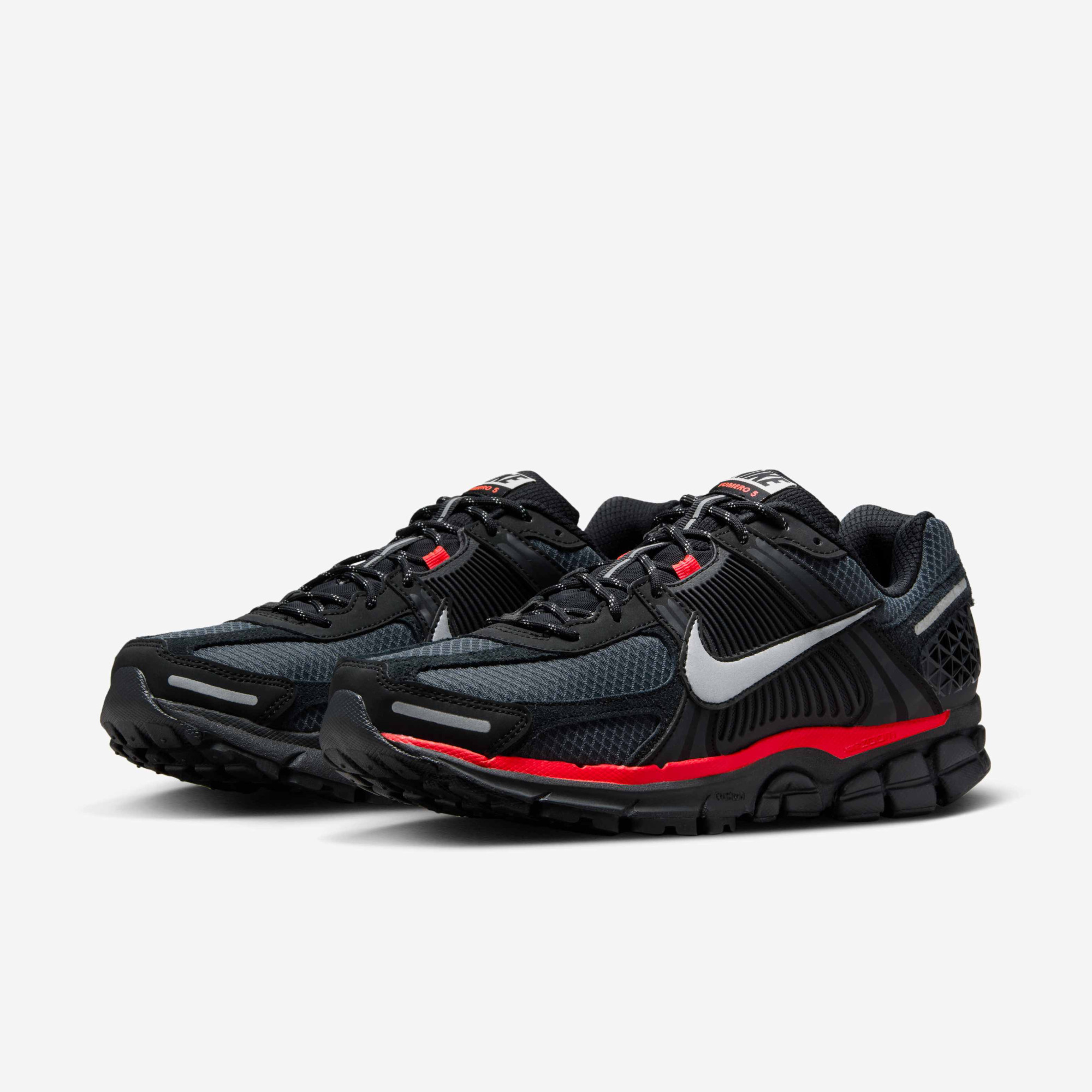 Кросівки чоловічі Nike Vomero 5 Bred Black HV2527-002