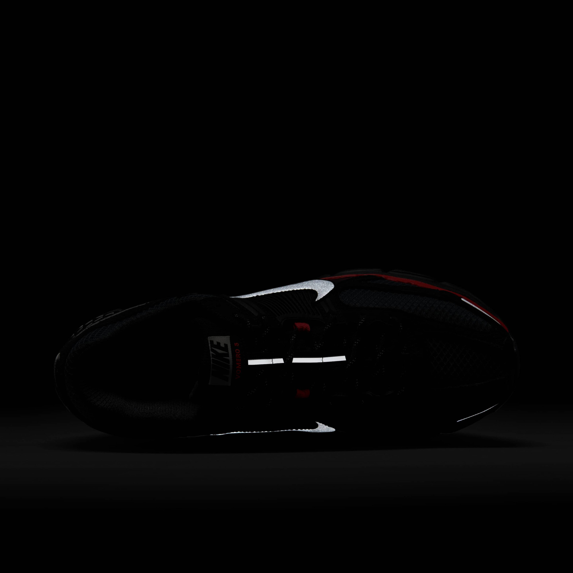 Кросівки чоловічі Nike Vomero 5 Bred Black HV2527-002