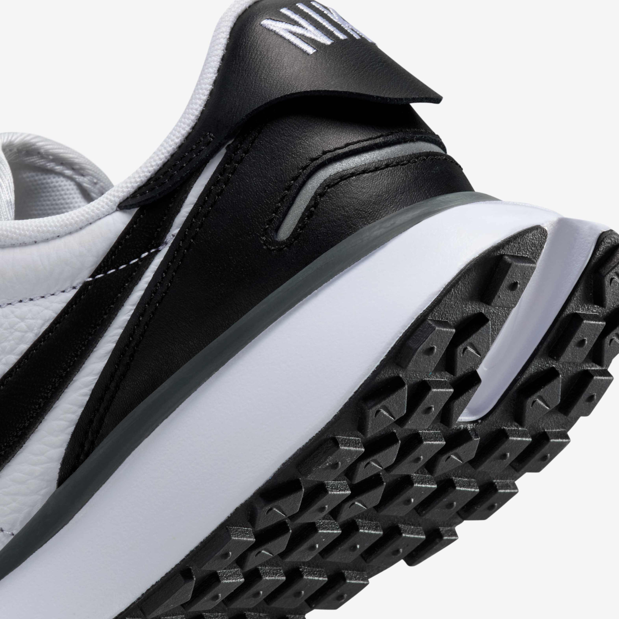 Кросівки FQ8721-102 Nike FQ8721-102