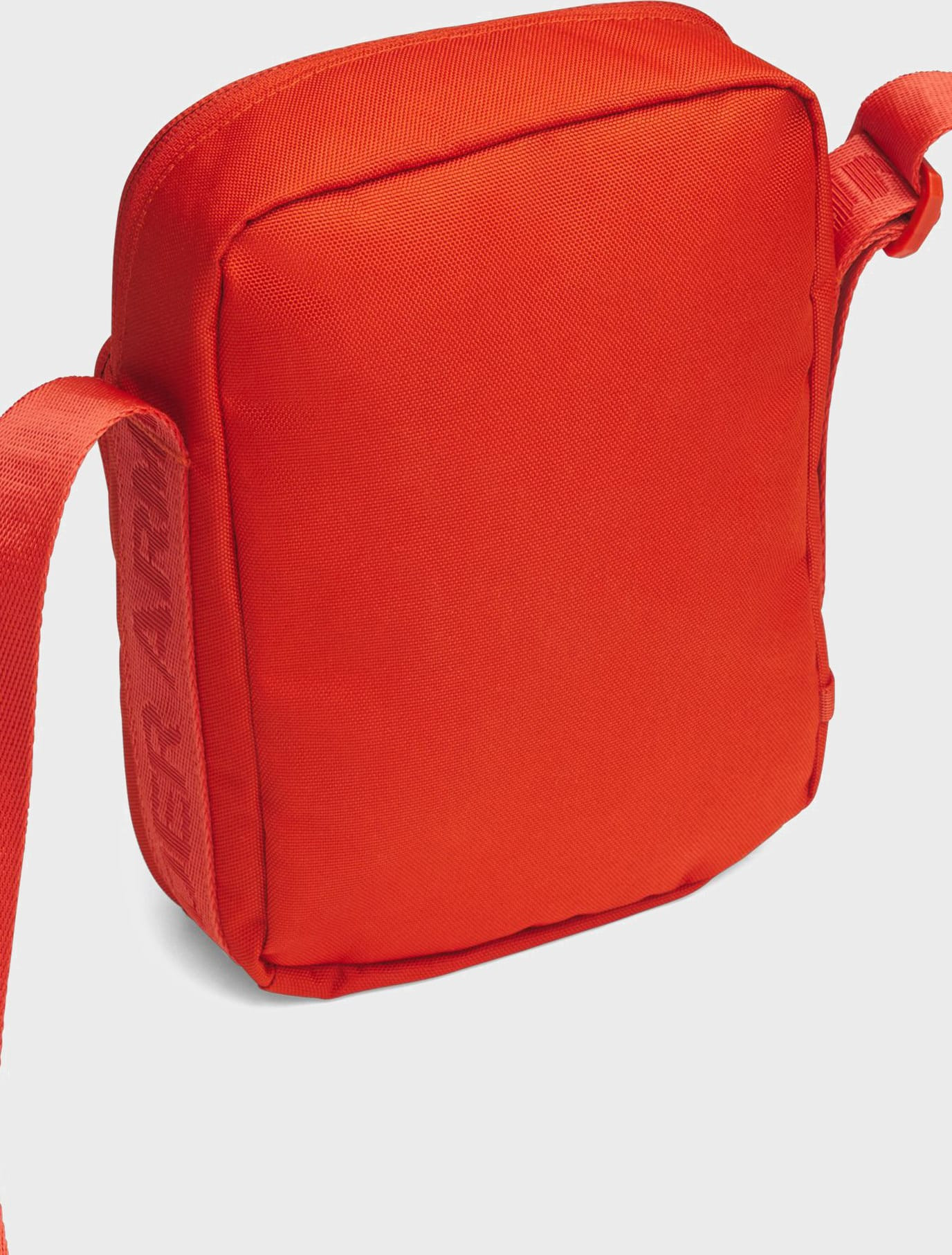 Сумка на пояс UA Essential Lite Crossbody 4L помаранчевий Уні 19 х 23 х 15 см 1381912-842