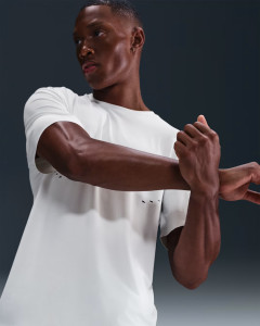 Футболка чоловіча Nike Dfadv Run Pinnacle White HV2004-121