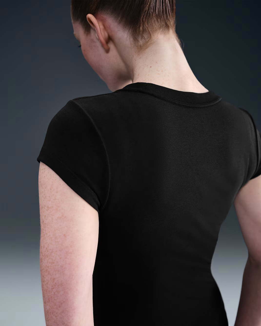 Лонгслів жіночий Nike Sportswear T-Shirt Black IH8476-010