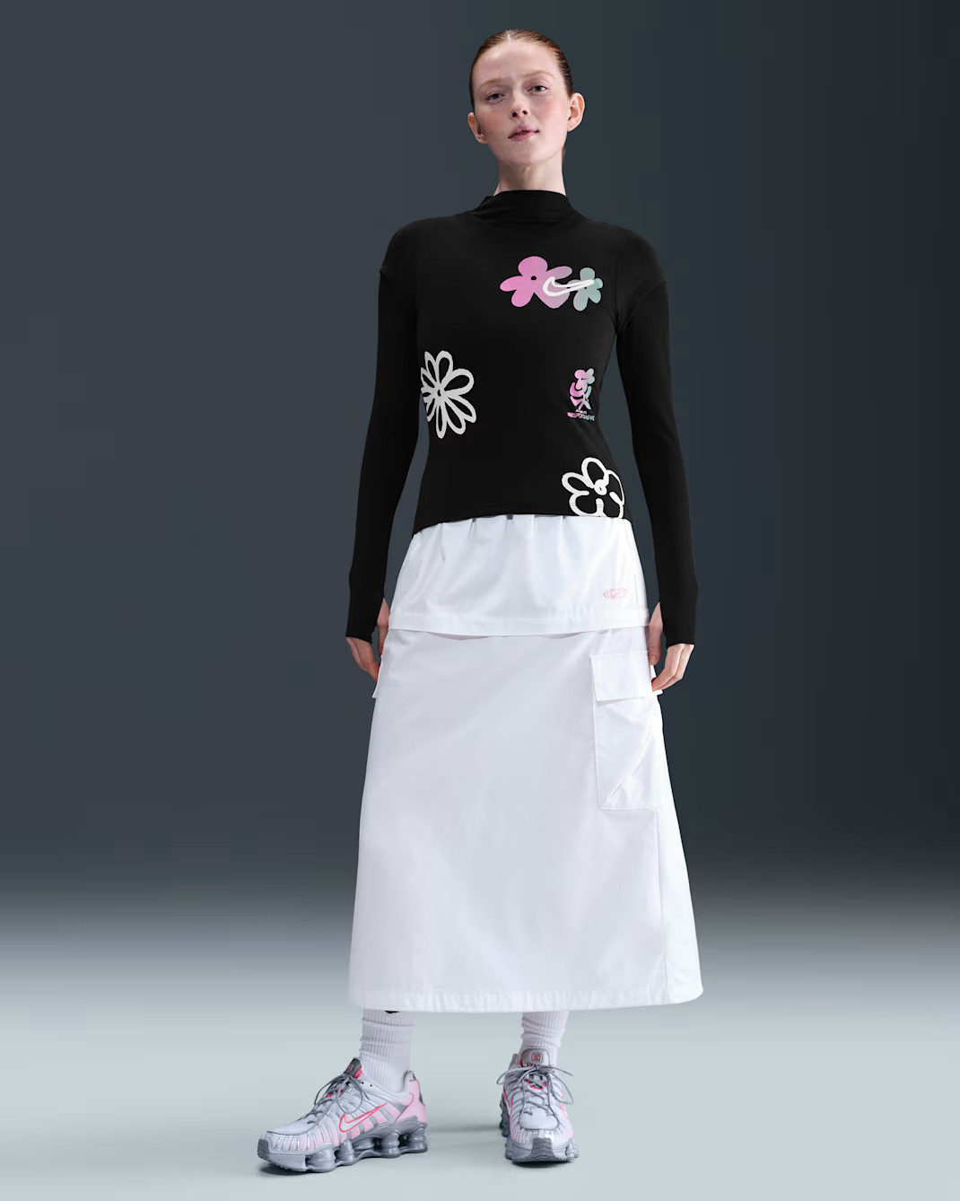 Лонгслів жіночий Nike Sportswear T-Shirt Black IH8476-010