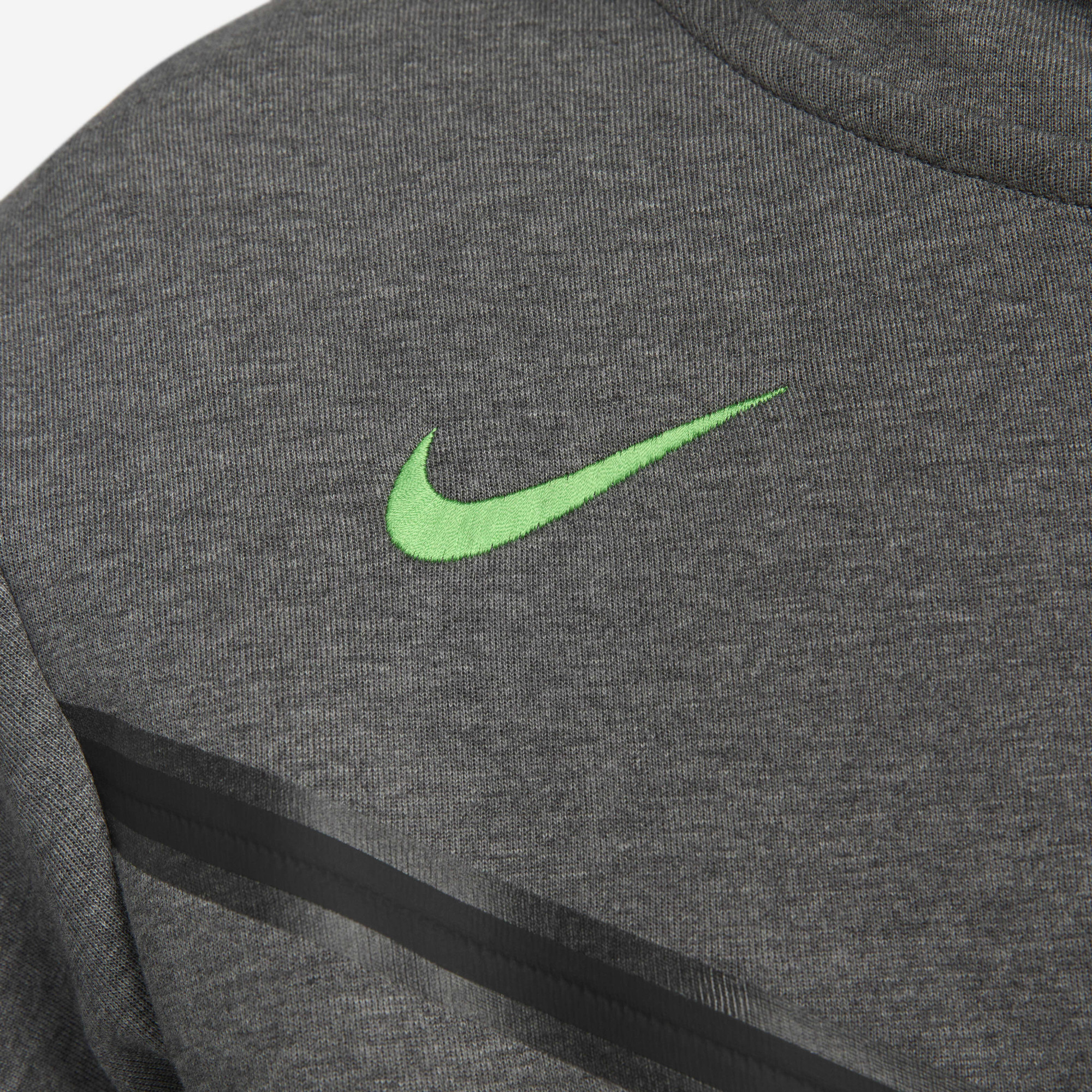 Вітровка чоловіча Nike Liverpool F.C. Tech Fleece Windrunner Grey DV4825-071