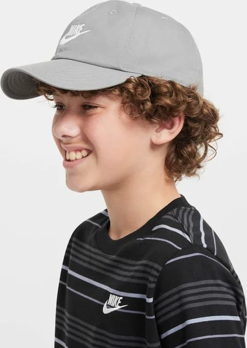 Бейсболка Nike K NK CLUB CAP US CB FUT WSH сірий One Size (FB5063-073) FB5063-073