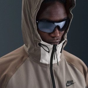 Вітровка чоловіча Nike Tech Grey/Brown IB8956-289