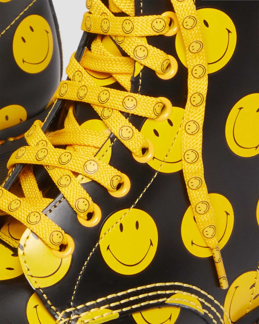 Черевики Dr. Martens 1460 Smiley Black Smooth 31389005