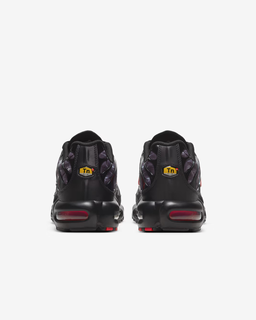 Кросівки Nike AIR MAX PLUS DJ0638-001