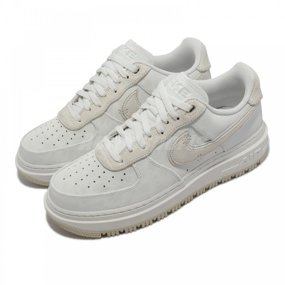 Кросівки Nike Air Force Luxe DD9605-010