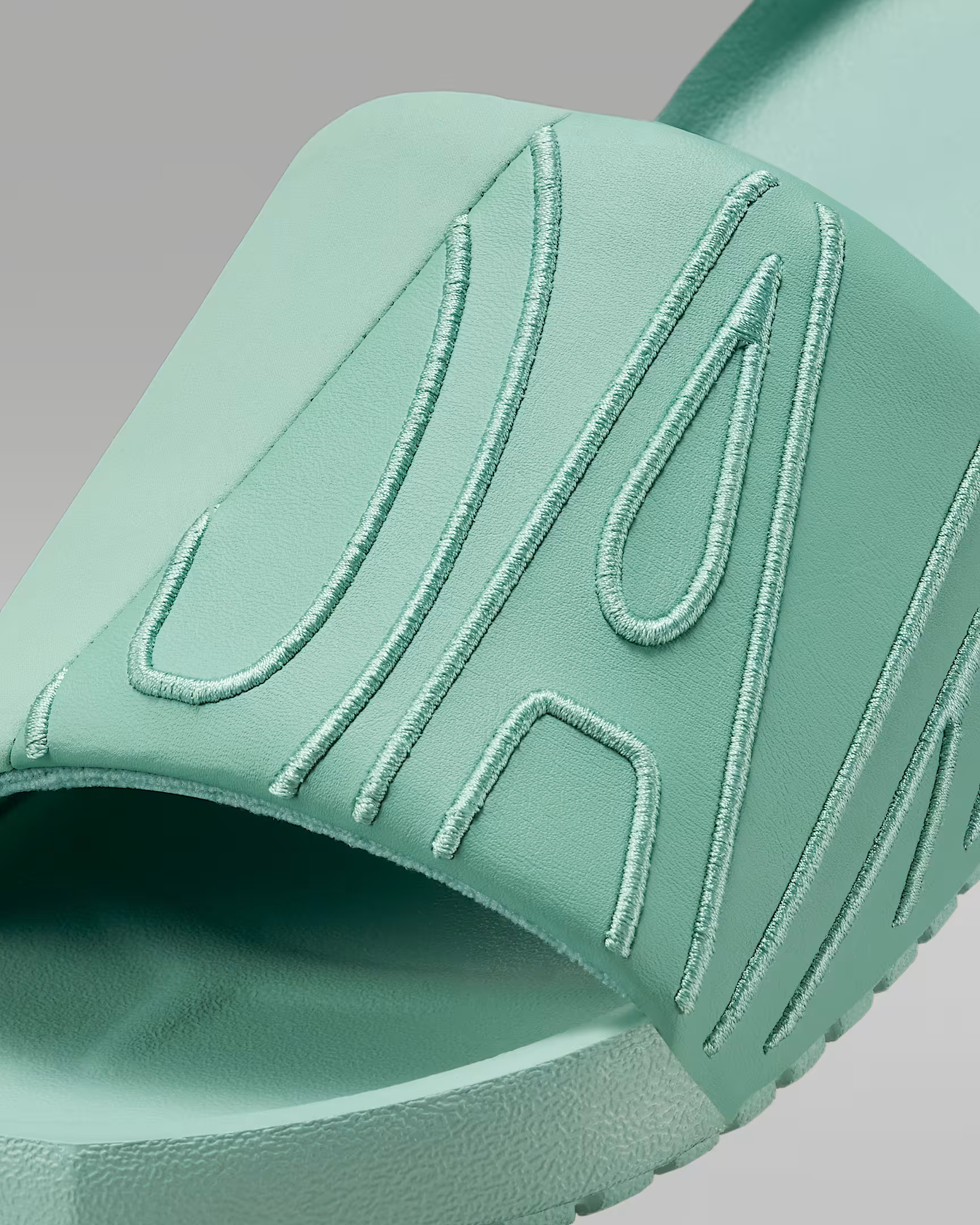 Шльопанці Jordan WMNS NOLA SLIDE CZ8027-002