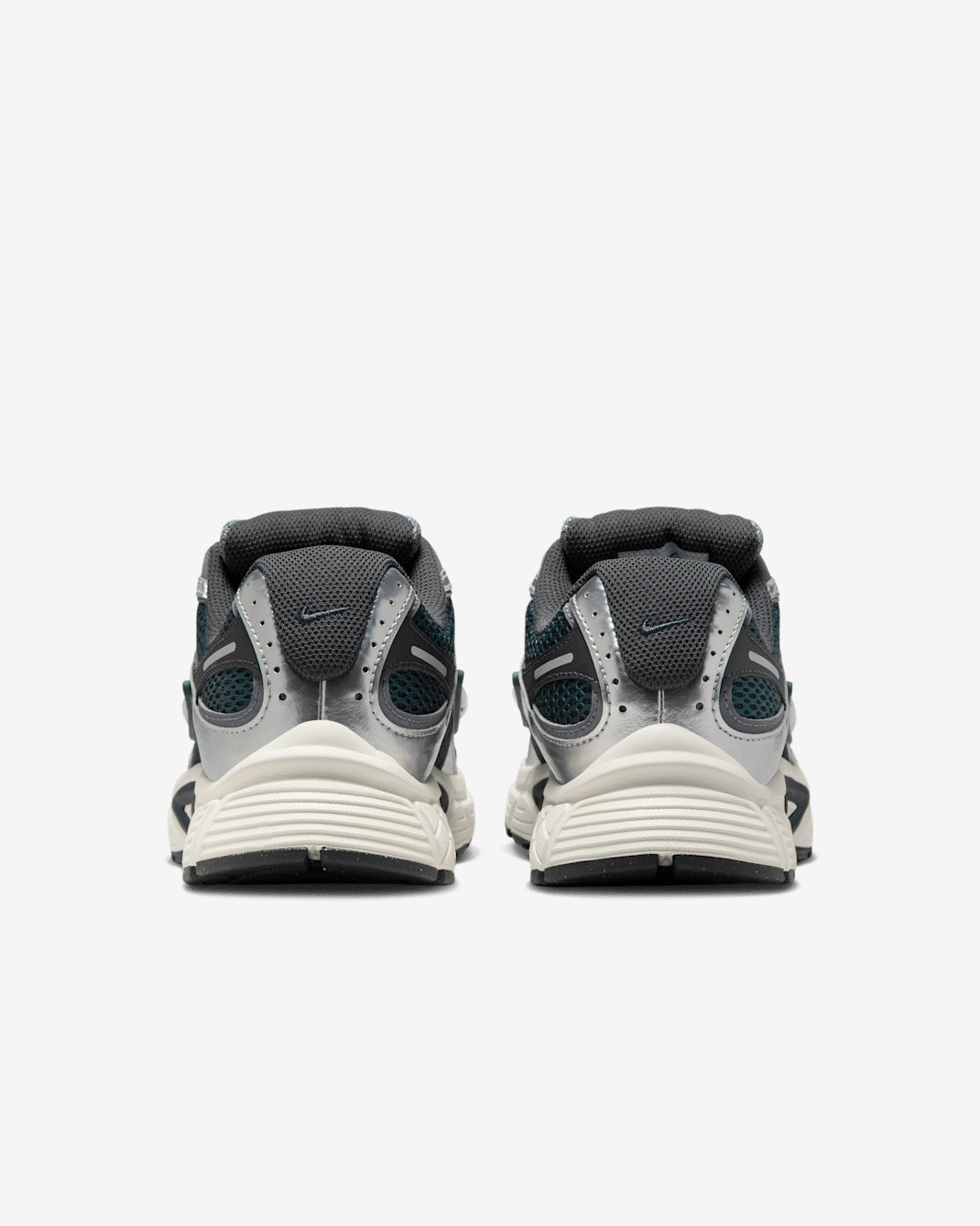 Кросівки Nike V5 RNR HQ7901-300