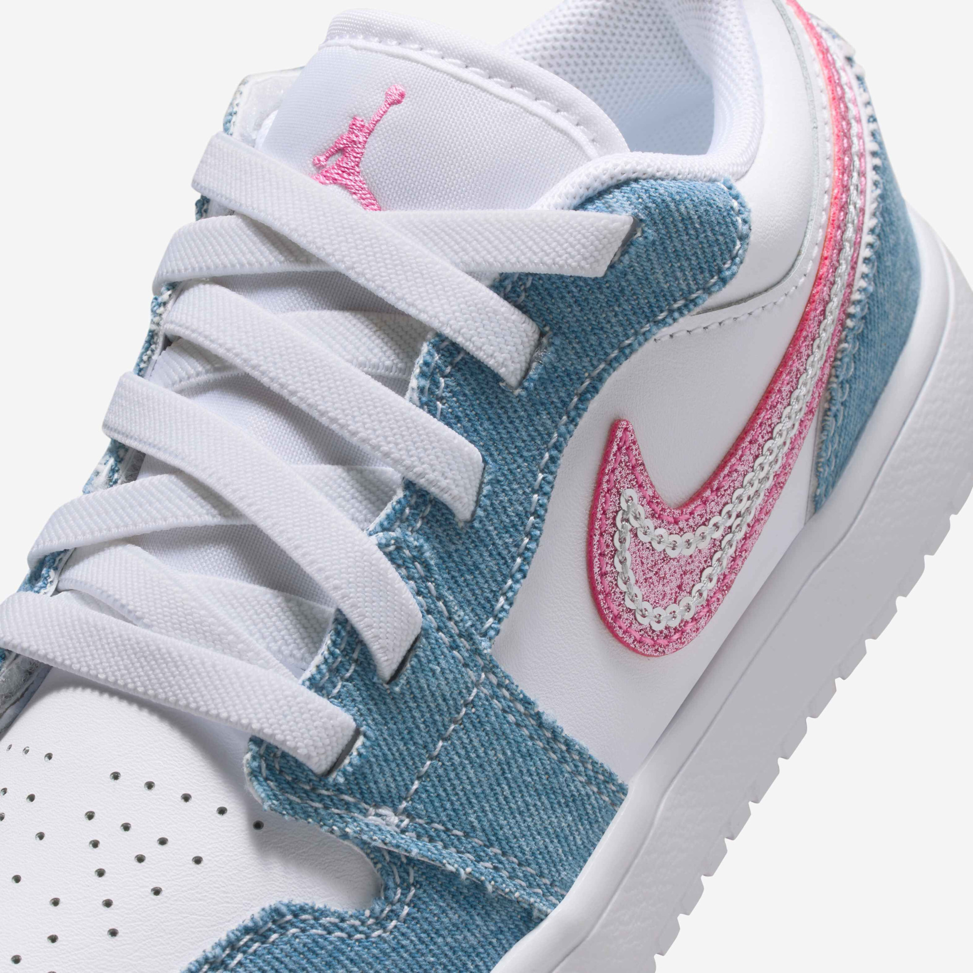 Кросівки HQ2003-400 Nike HQ2003-400