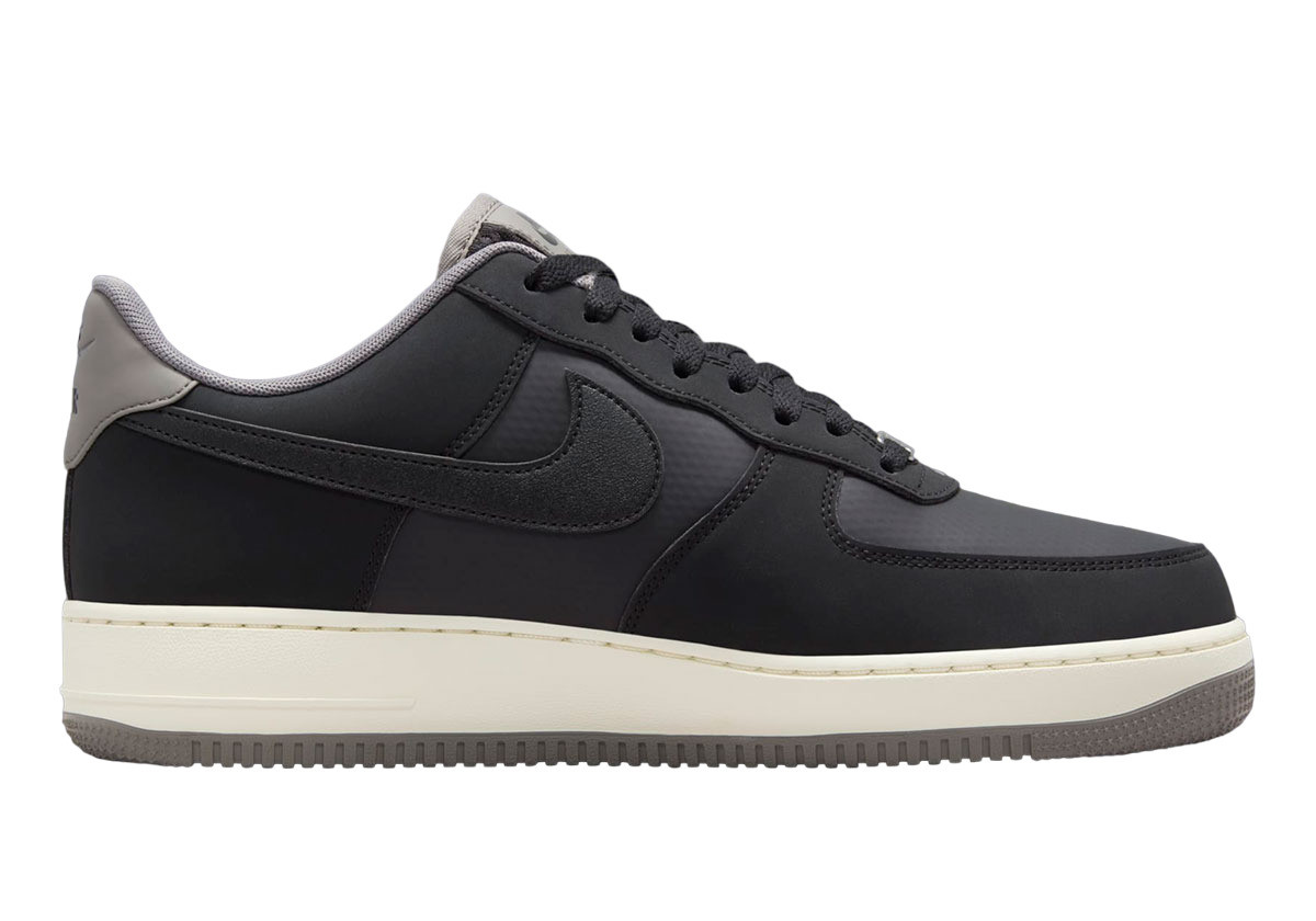Кросівки AIR FORCE 1 07 LV8  Чол 7.5 FZ5225-001