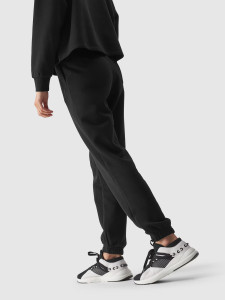 Штани спортивні Trousers Cas F0819 4FWAW24TTROF0819-20S 4F XS Чорний 4FWAW24TTROF0819-20S