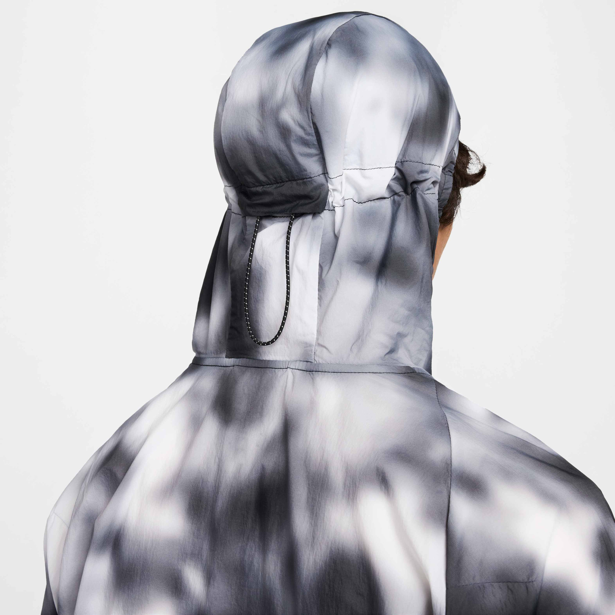 Вітровка чоловіча Nike Run Div Aop Multi HJ4142-010