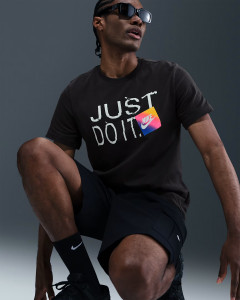 Футболка M NSW TEE 6MO JDI SP25 HJ0563-045 Nike 2XL Чорний HJ0563-045