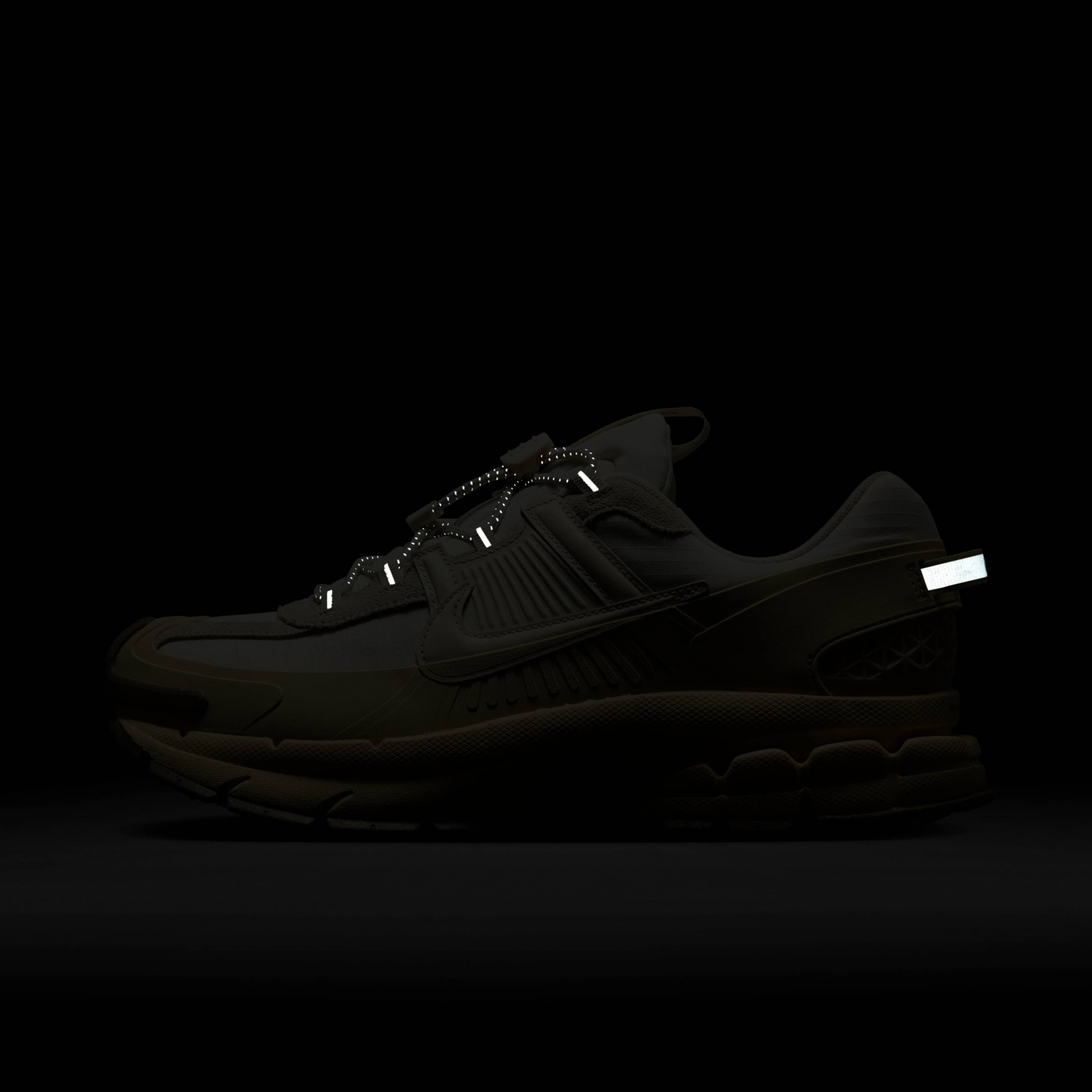 Кросівки Nike Zoom Vomero Roam FV2295-101