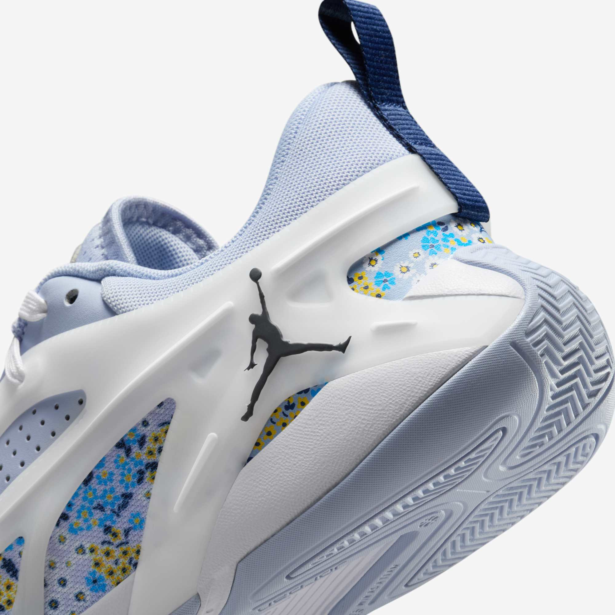 Кросівки WMNS JORDAN HEIR SERIES FZ2471-004