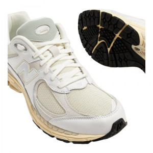 Кросівки New Balance 2002R M2002RIA