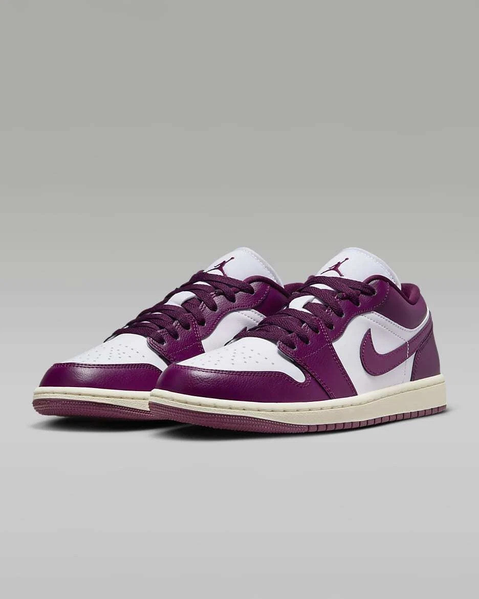 Кросівки Air Jordan 1 Low Violet/White DC0774-161