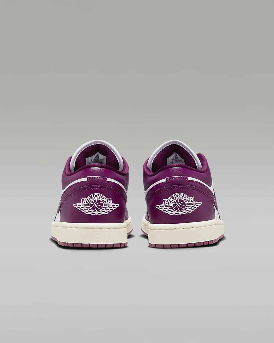 Кросівки Air Jordan 1 Low Violet/White DC0774-161