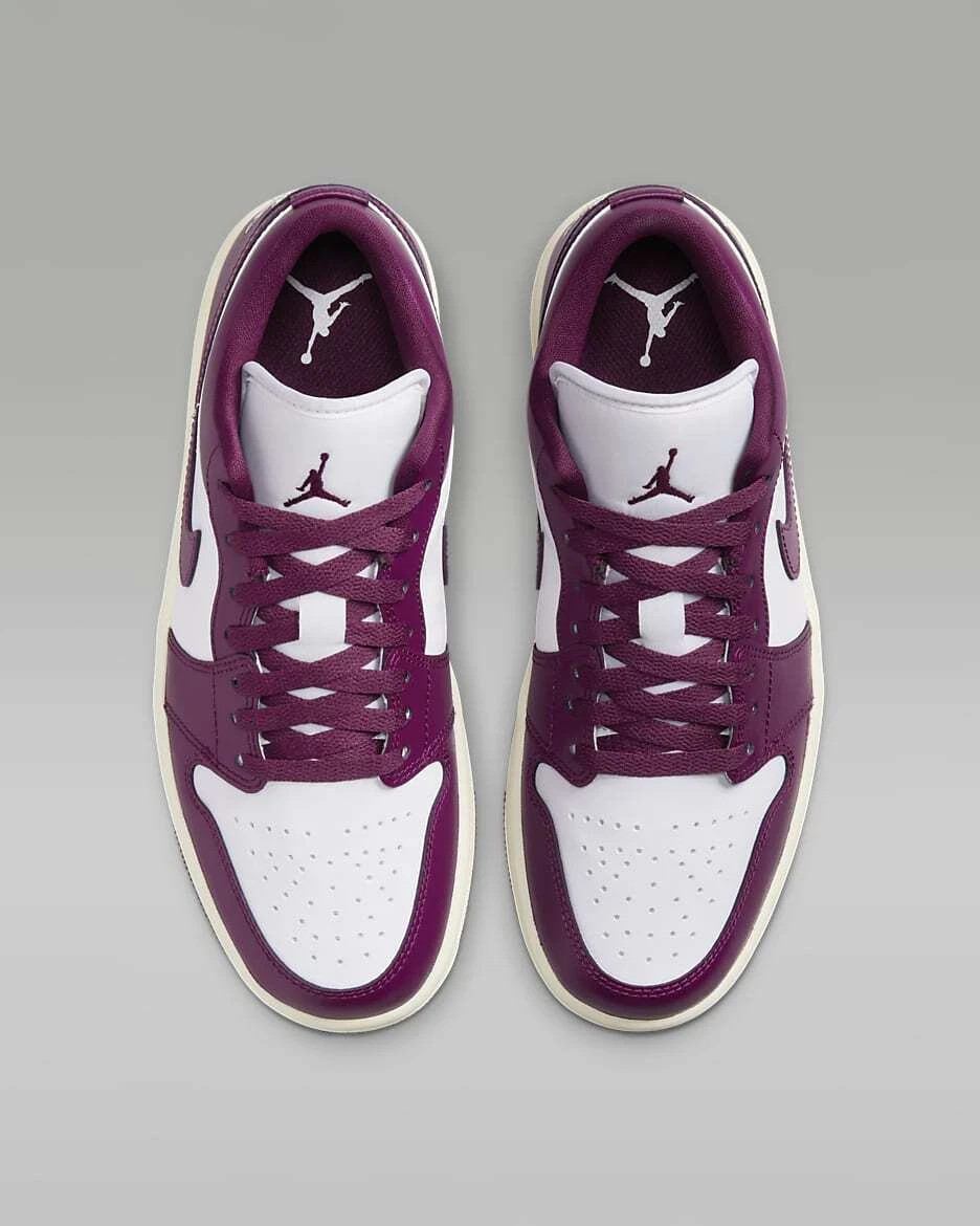 Кросівки Air Jordan 1 Low Violet/White DC0774-161