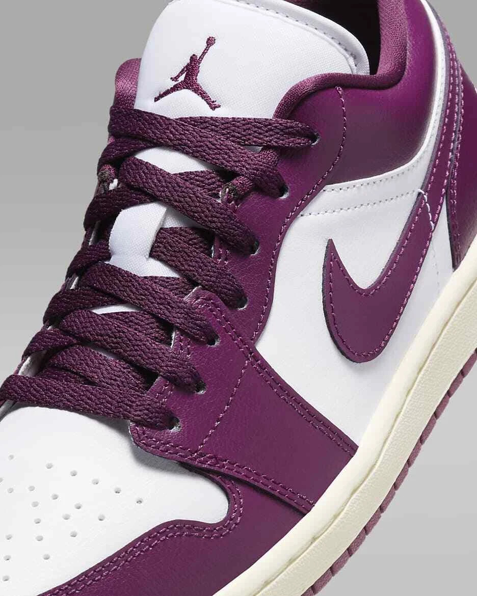 Кросівки Air Jordan 1 Low Violet/White DC0774-161