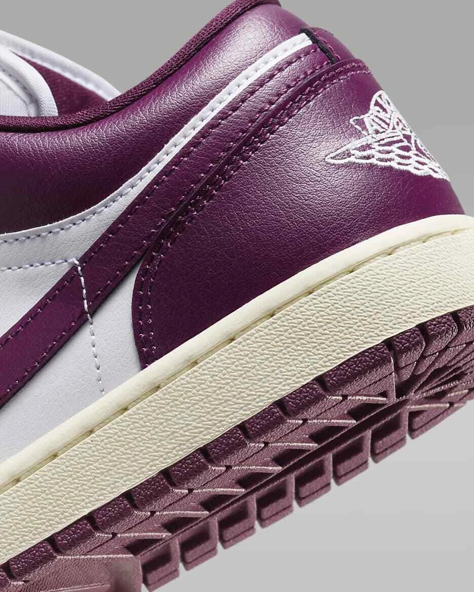 Кросівки Air Jordan 1 Low Violet/White DC0774-161