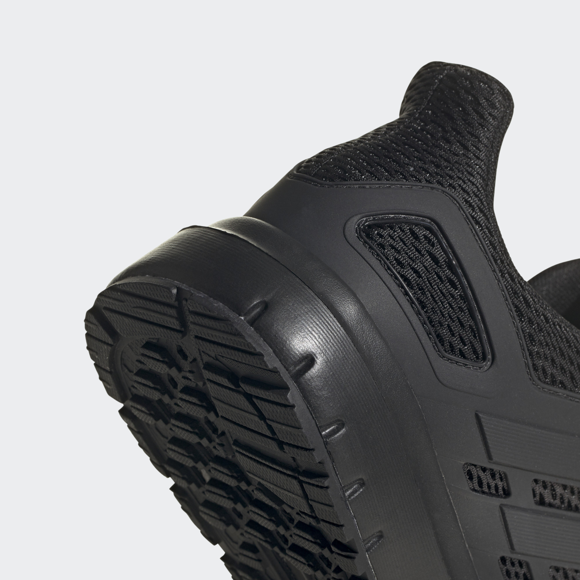 Кросівки Adidas ULTIMASHOW FX3632